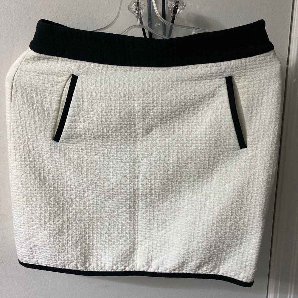 - Brand Ann Taylor skirt petite 4
